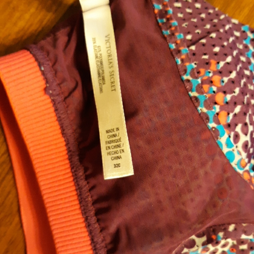 Victoria's Secret  Sports Bra - Picture 6 of 7